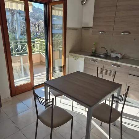 Via Nievo Giulianova