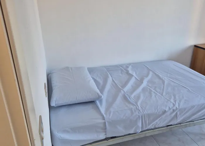 Via Nievo Giulianova