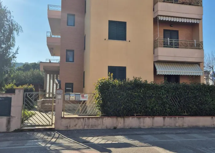 Via Nievo Giulianova